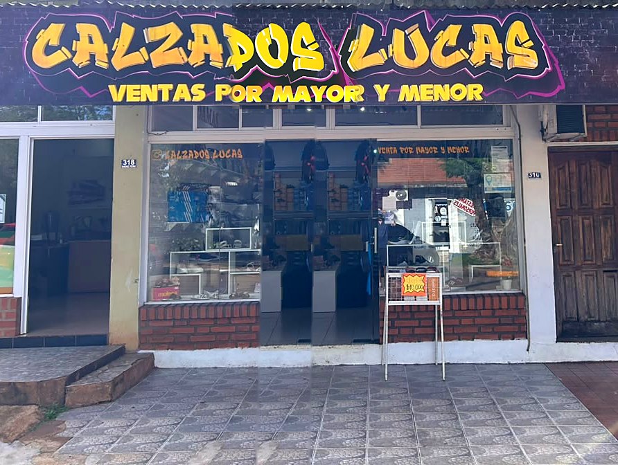 Frente del local Calzados Lucas en Sáenz Peña 310